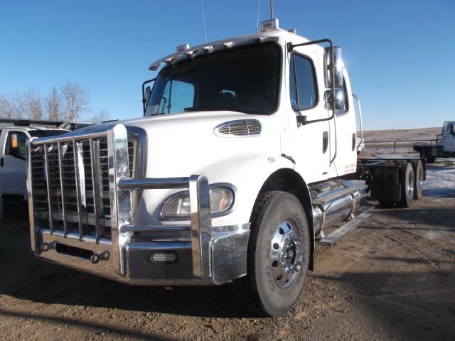2009 FREIGHTLINER M2 T/A CREW CAB & CHASSIS TRUCK